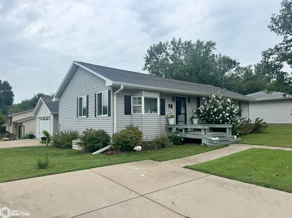 612 Country Club Cir, Osceola, IA 50213