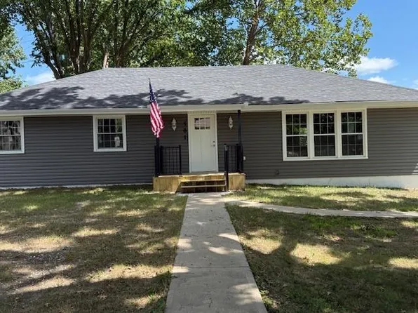 501 Morningside Dr, Richmond, MO 64085