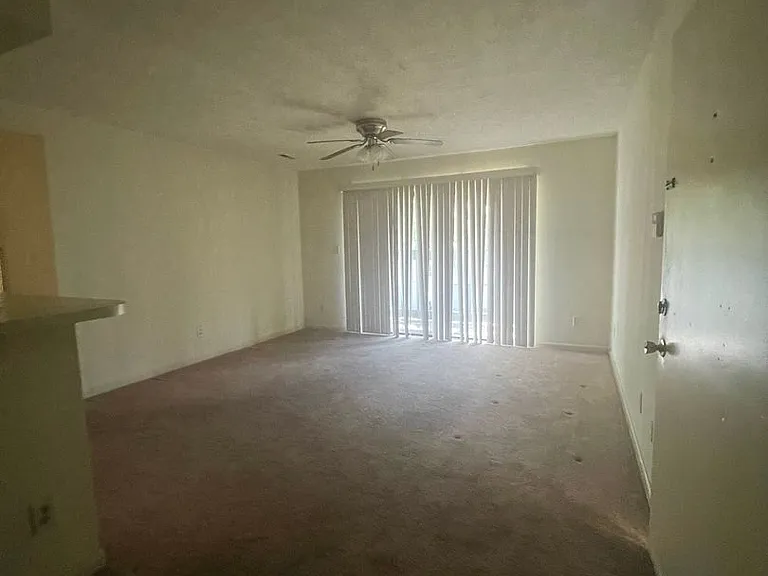 15 Davenport Ct — Photo 4