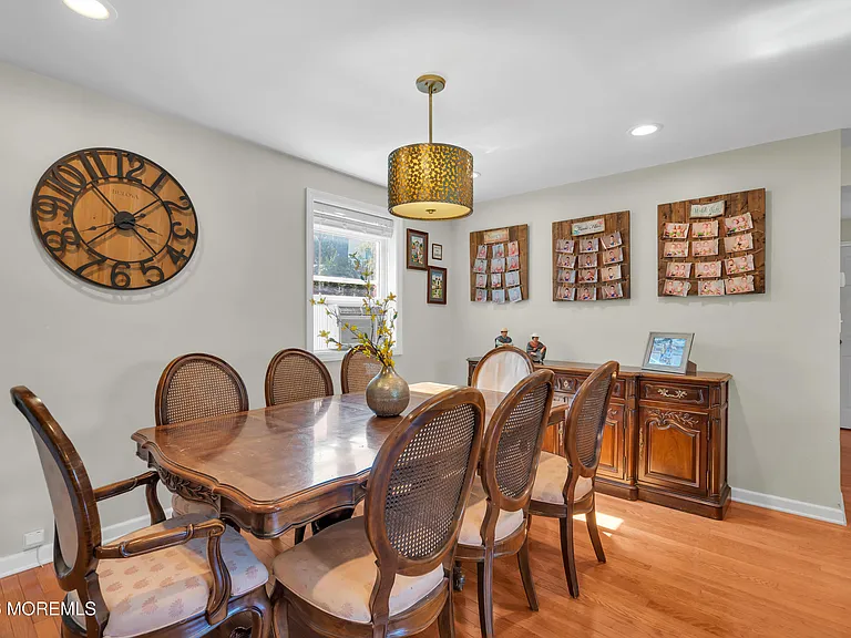 519 Ryeside Ave — Photo 9