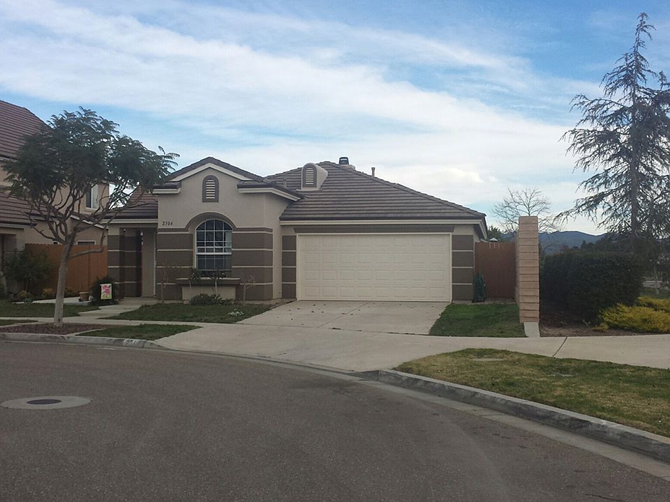 1st image of 2304 N Bentley Ave