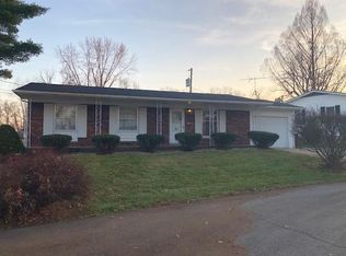 11 Friendship Ct, Troy, MO 63379