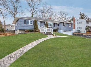 26 Granby Pl, Ronkonkoma, NY 11779