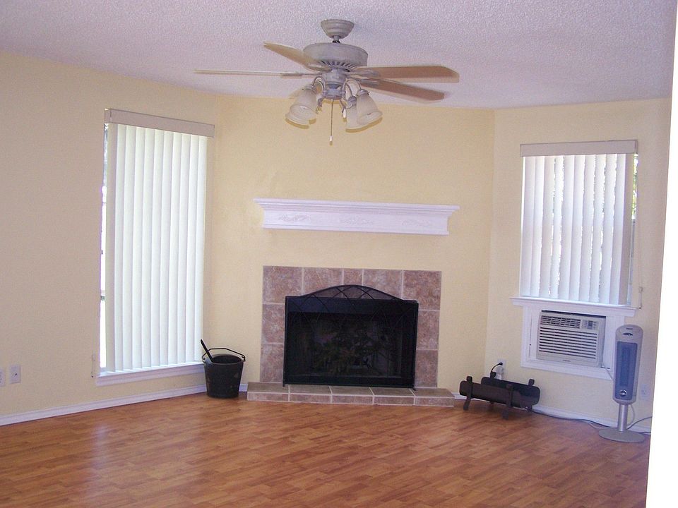 2nd image of 824 Savannah Way