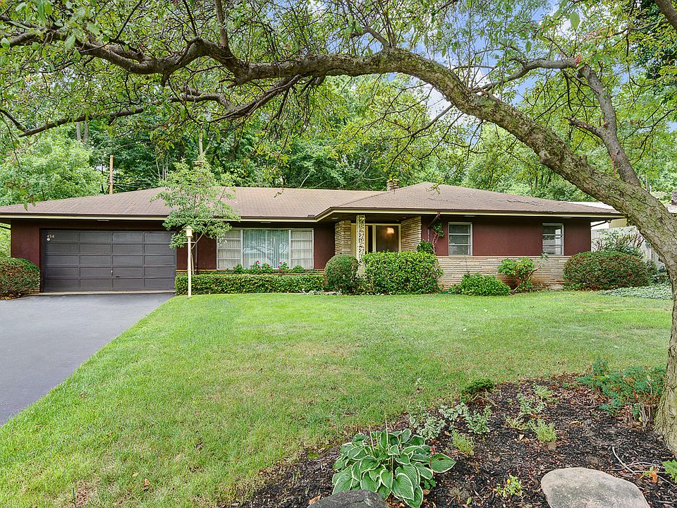 1st image of 434 E Schreyer Pl