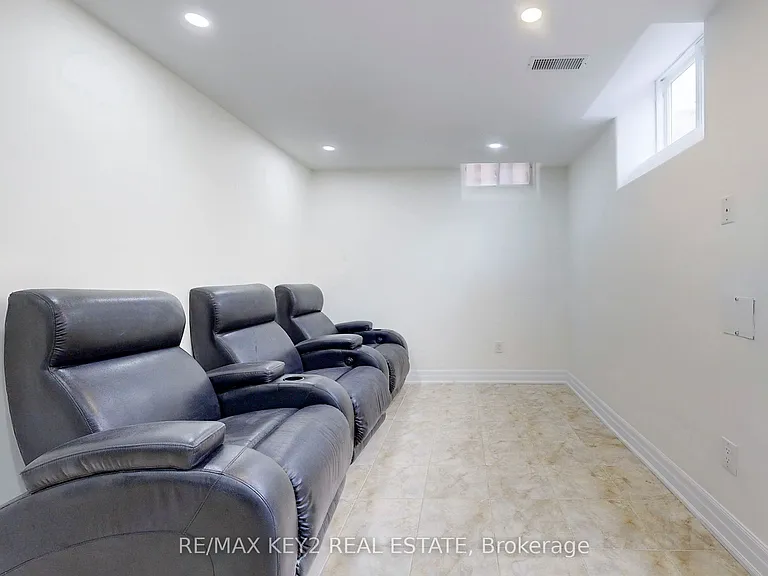 54 Oakford Dr #BASEMENT — Photo 13