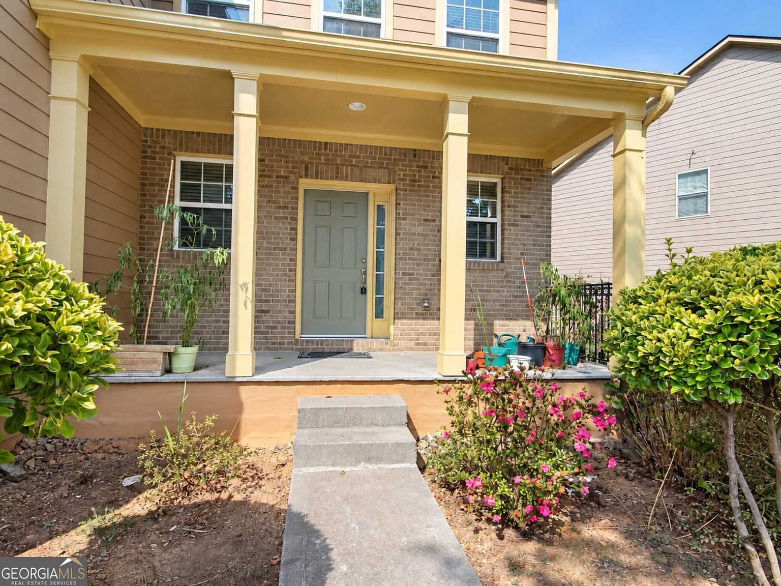 4 bed, 3.5 bath, 3072 sqft, $2,800 — Photo 2