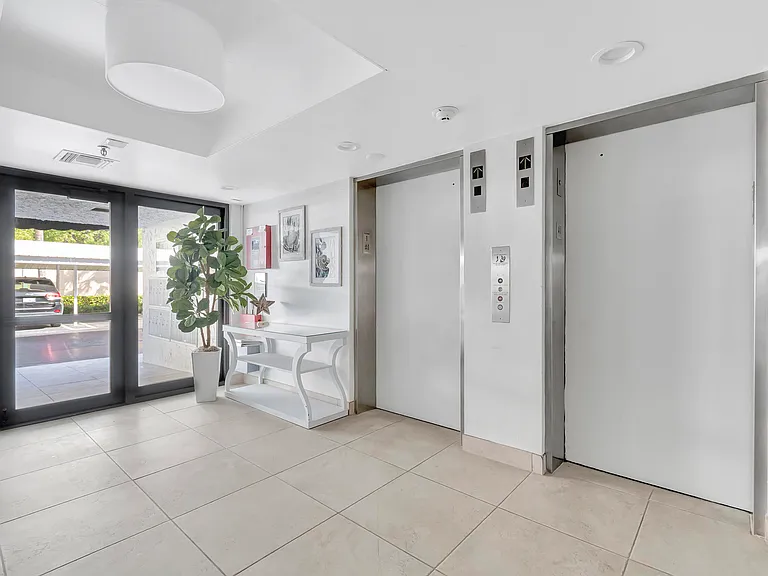 1 Harbourside Dr #4502 — Photo 11