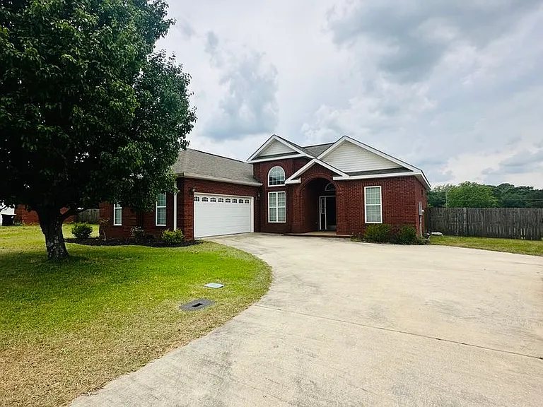 709 Loudon Hill Dr — Photo 2