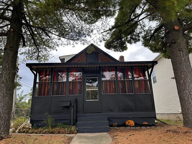 Camden Ave — Photo 1