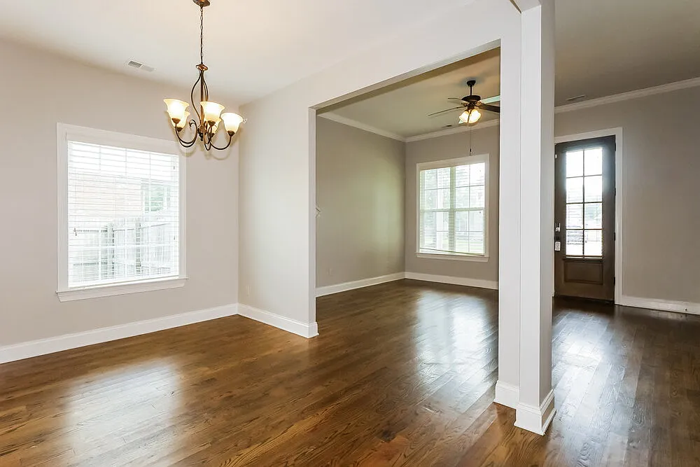 4 bed, 3.0 bath, 1961 sqft, $2,180 — Photo 4