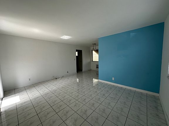 4th image of 2130 NE 42nd Ct #1-1-1