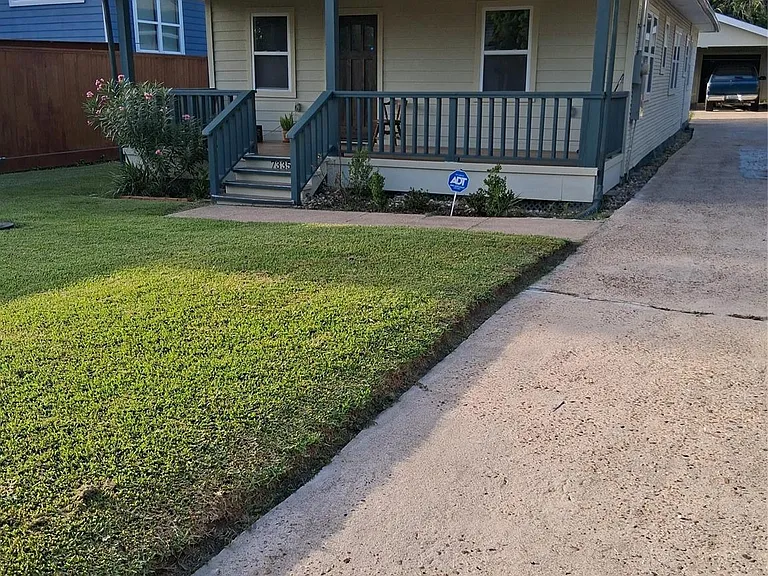 7335 Santiago St — Photo 1