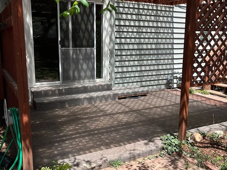 332 S Carr Ave W — Photo 10