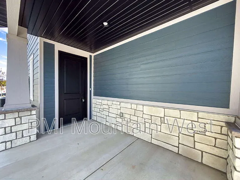 2606 N 2125 W — Photo 3
