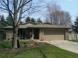 12N287 Hilltop Rd, Elgin, IL 60124