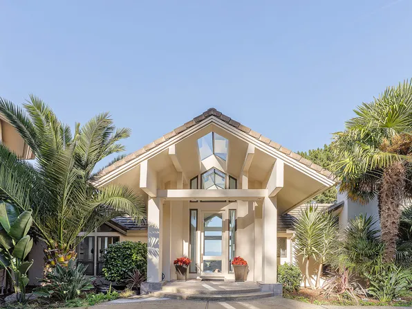 552 Monhollan Rd, Carmel, CA 93923