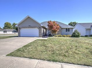 4682 Cresthaven Ln, Decatur, IL 62526