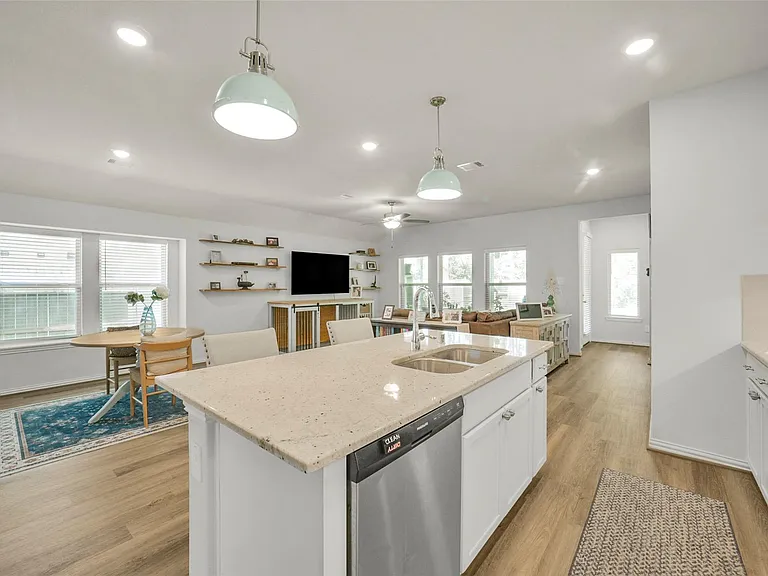 221 Woods Rose Ct — Photo 13