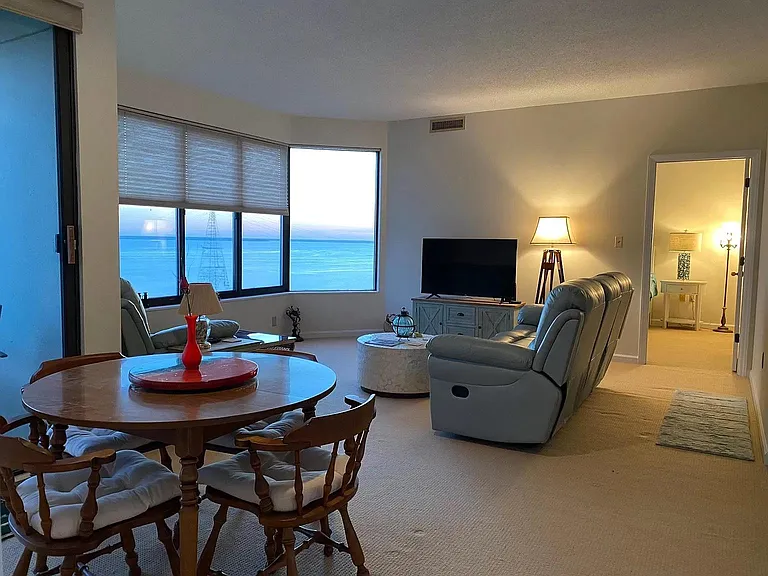 7501 River Rd #17C — Photo 2