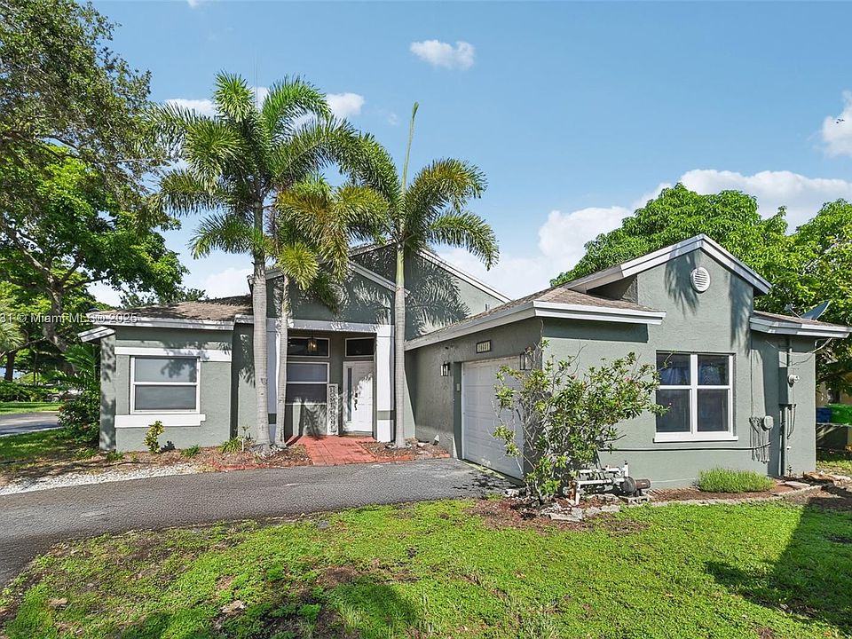 1st image of 10681 Lago Welleby Dr