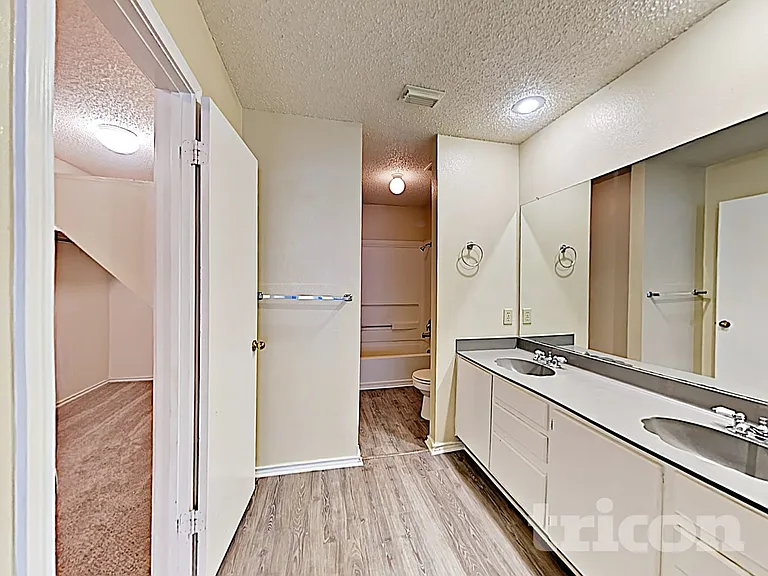 8015 Chestnut Barr Dr — Photo 9