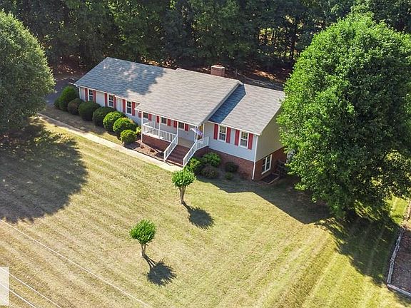 2nd image of 461 Samuel Rd