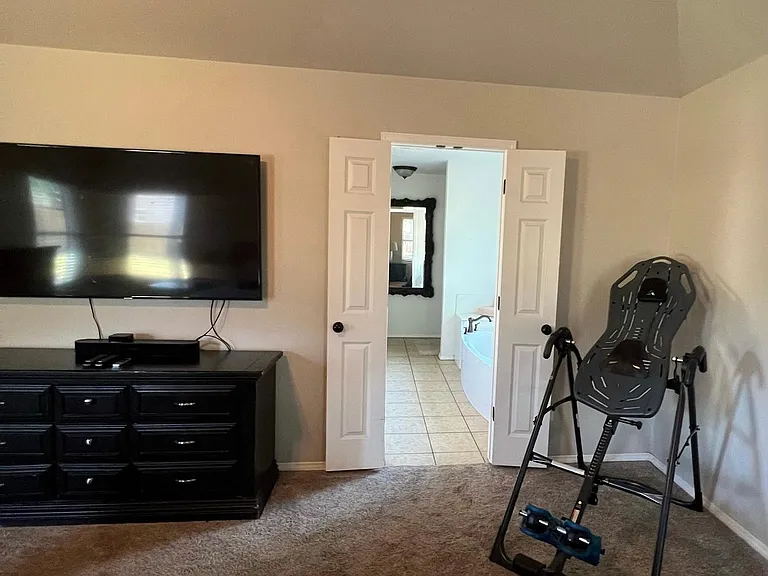 1805 E Jacksonville St — Photo 17