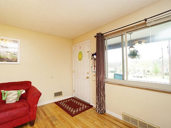 3rd image of 496 Lobob Ct