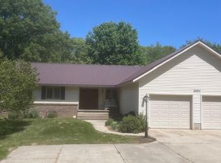 2694 W Fruitport Rd, Spring Lake, MI 49456