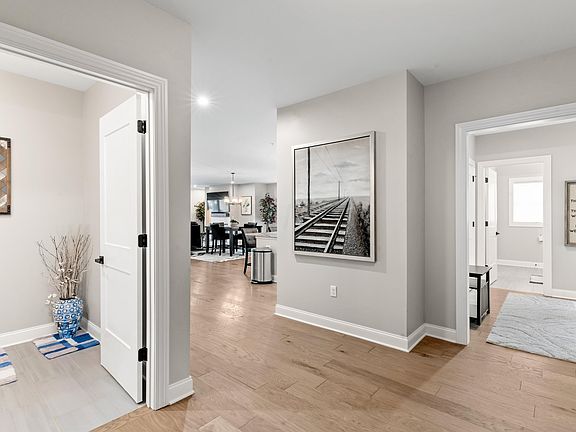 5th image of 5285 Highpointe Lakes Dr #3105