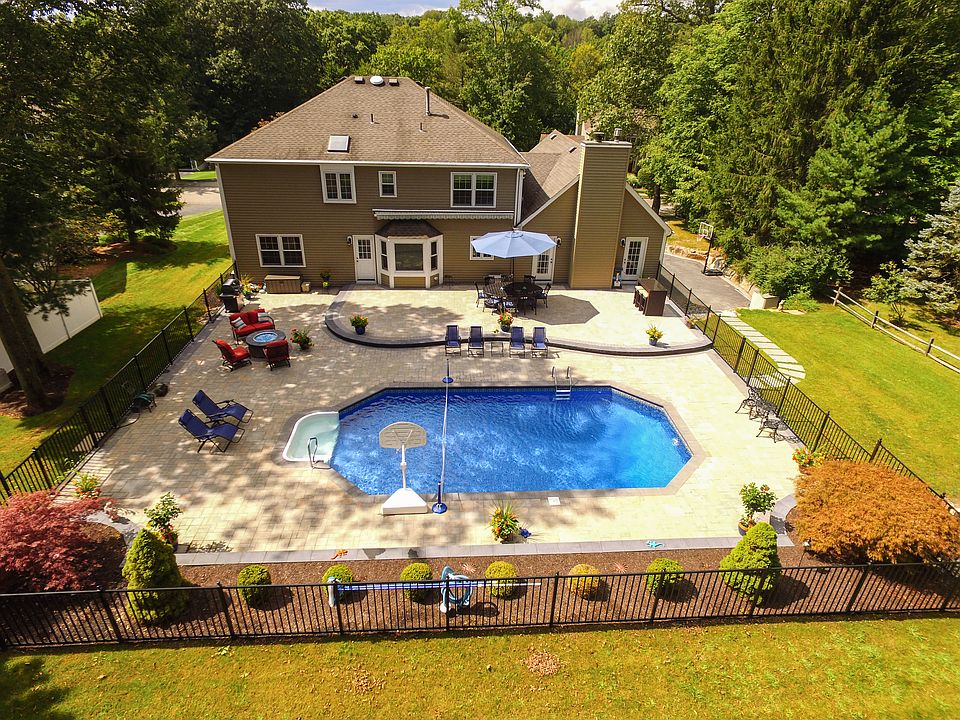 VACATION OASIS IN YOUR YARD