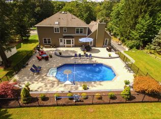 3 Golden Corner Way, Randolph, NJ 07869