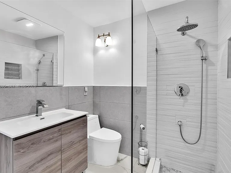 9257 Bay Dr — Photo 21