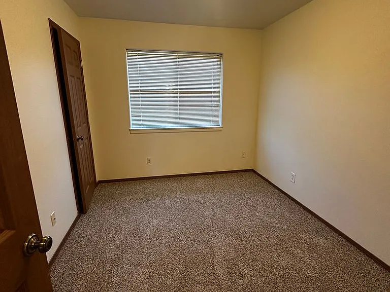 3113 NE Flintlock Pl — Photo 19