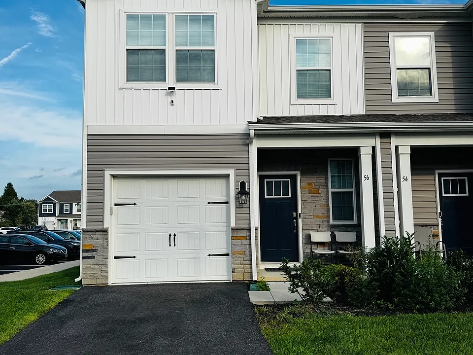 56 Elliot Ln