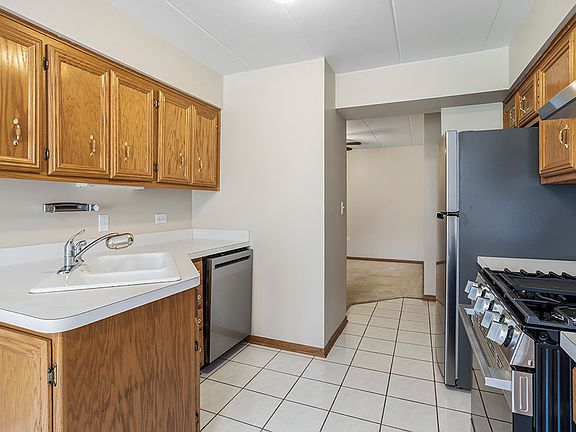 3rd image of 13934 Lavergne Ave APT 801