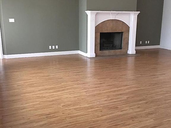 5th image of 121 Oahu Ln