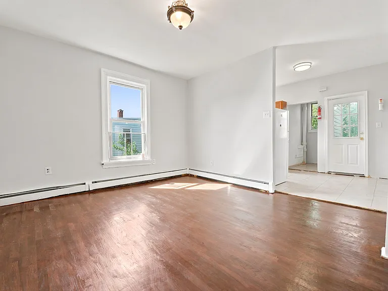 25 W 19th St #2 — Photo 3