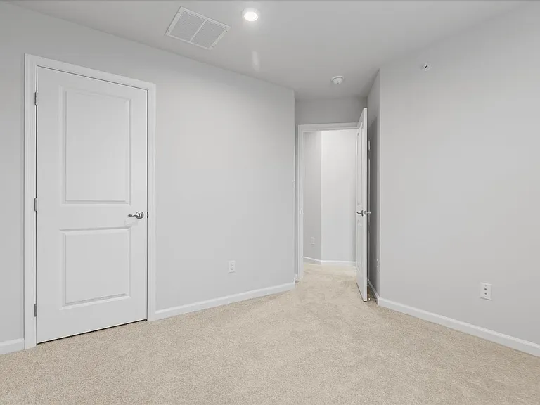 151 Crown St — Photo 18