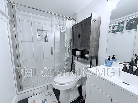 5th image of 5315 Greenbrook Dr Unit B