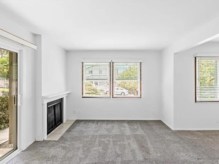2173 Manchester Ave #2 — Photo 6