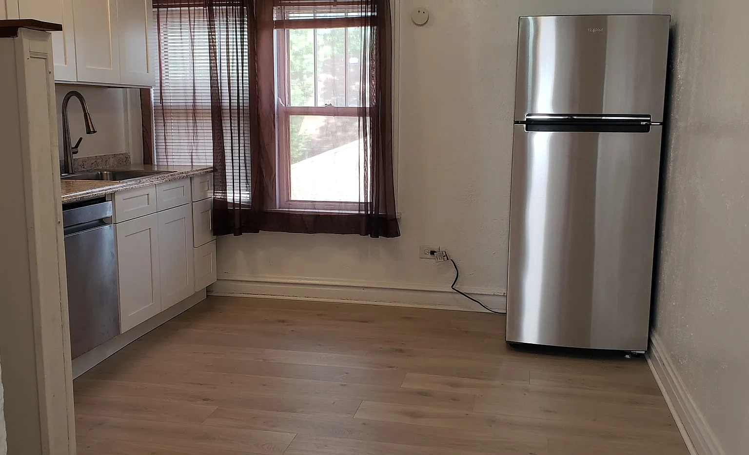 2 bed, 900 sqft, $1,750 — Photo 3