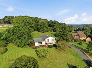 4673 Steven Ln, Walnutport, PA 18088