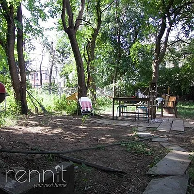 Rented by Rennit Inc. | media 40