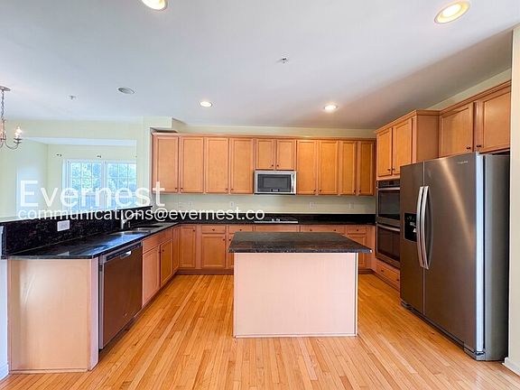 3rd image of 6137 Hanlon St