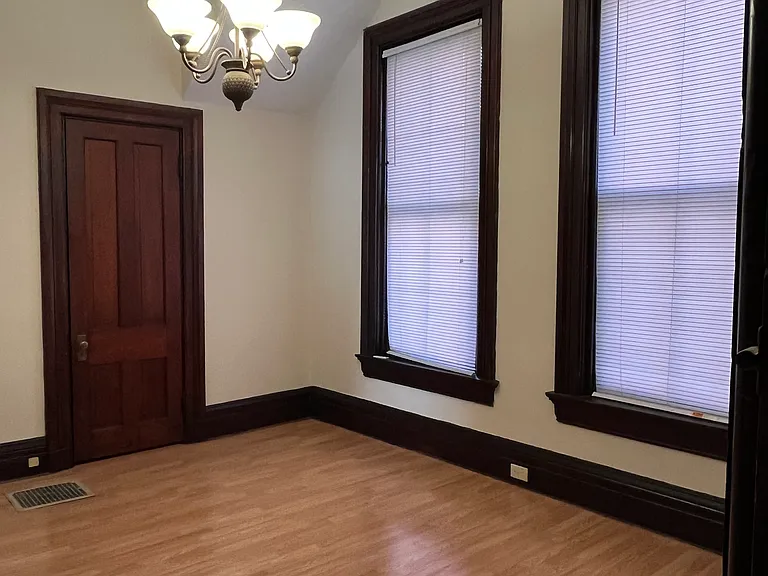2410 Ashland Ave #1 — Photo 7