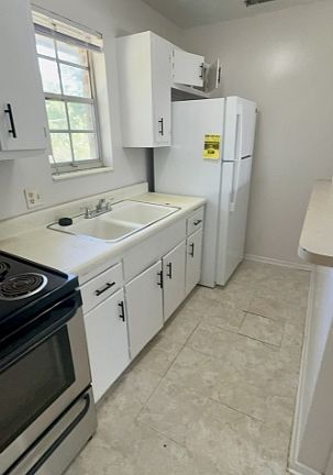 2nd image of 5985 Windsor Forest Dr APT 24