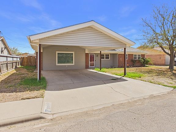 3rd image of 1908 S Hackberry St