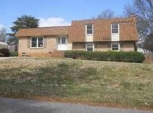 3224 Pineridge Ln, Gastonia, NC 28056
